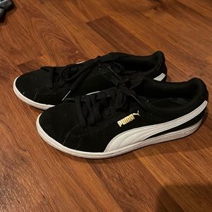 Puma Suede Sneakers